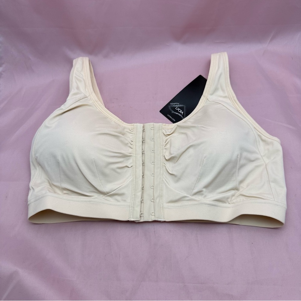 AnyBody Intimates Front Closure Wireless Bra Beige Nude Size M NWT Comfort